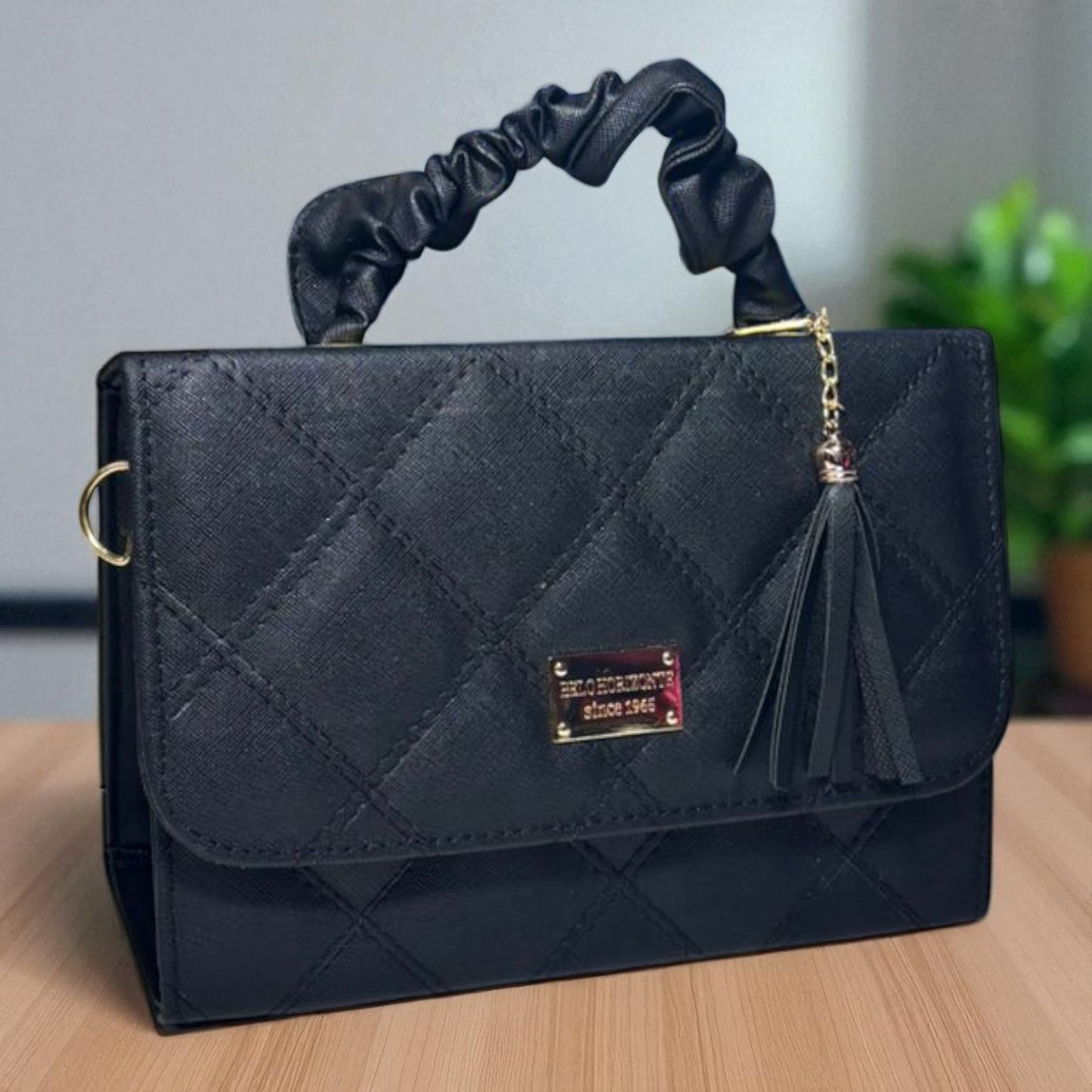 Bolsa holográfica de dama SANDY elegante con asa fruncida y diseño moderno