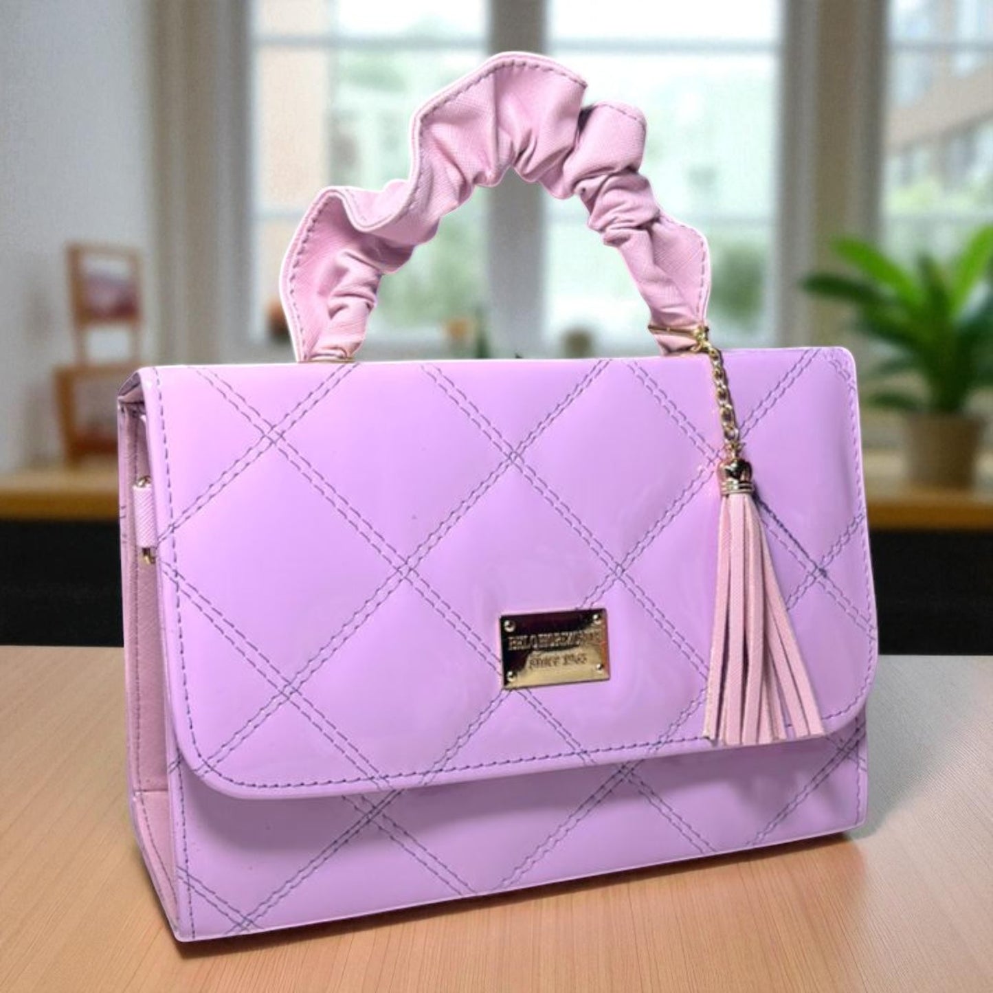 Bolsa holográfica de dama SANDY elegante con asa fruncida y diseño moderno