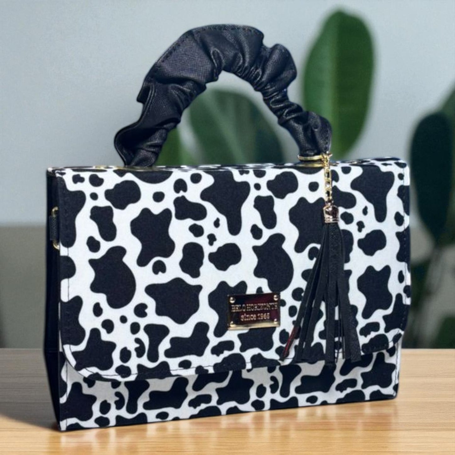 Bolsa holográfica de dama SANDY elegante con asa fruncida y diseño moderno