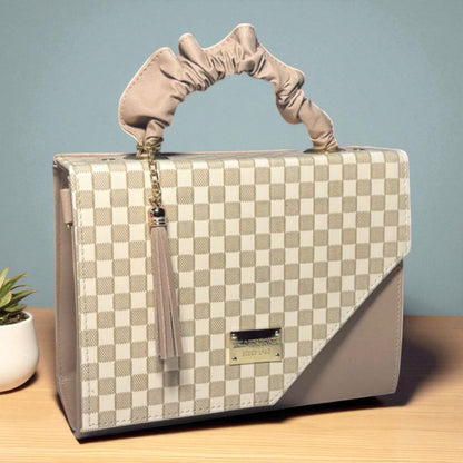 Bolsa holográfica geométrica blanca dama MIRIAM moderna elegante asa scrunchy con cierre