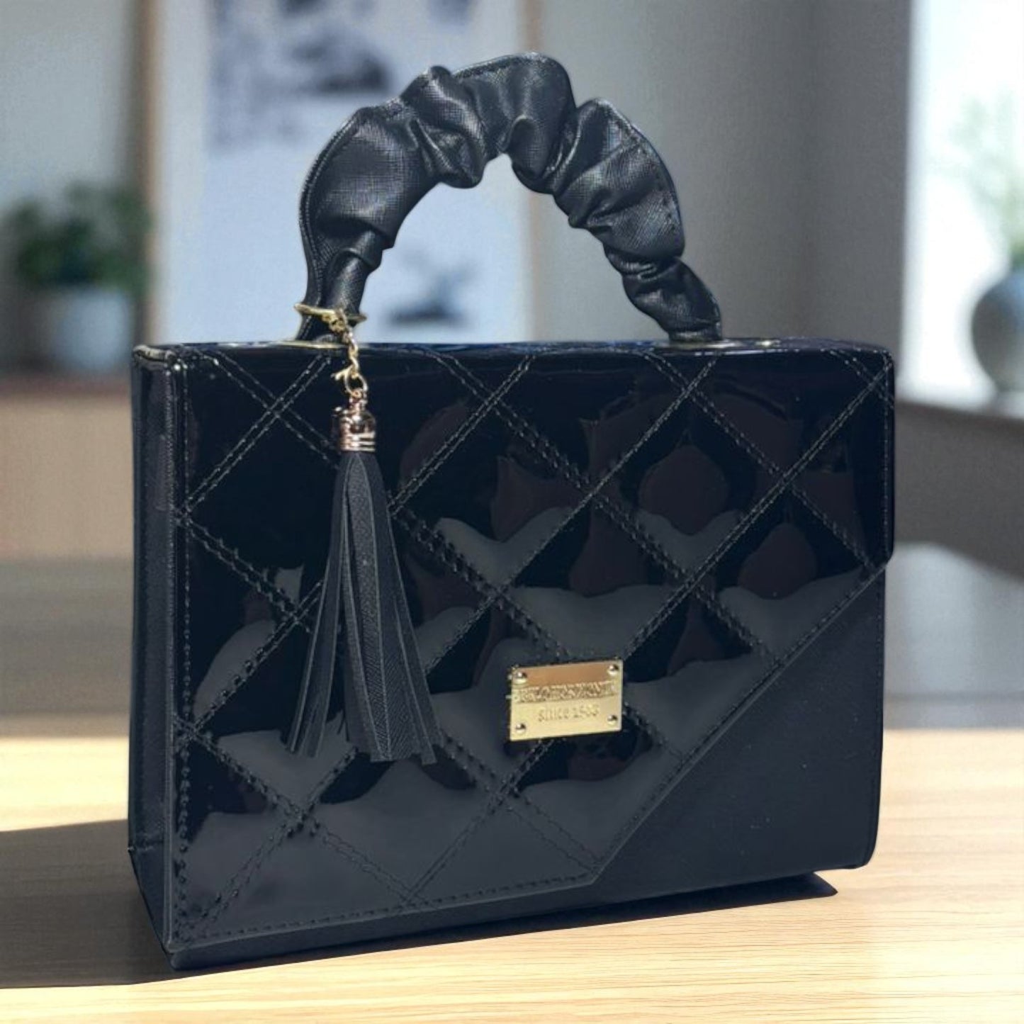 Bolsa holográfica geométrica blanca dama MIRIAM moderna elegante asa scrunchy con cierre