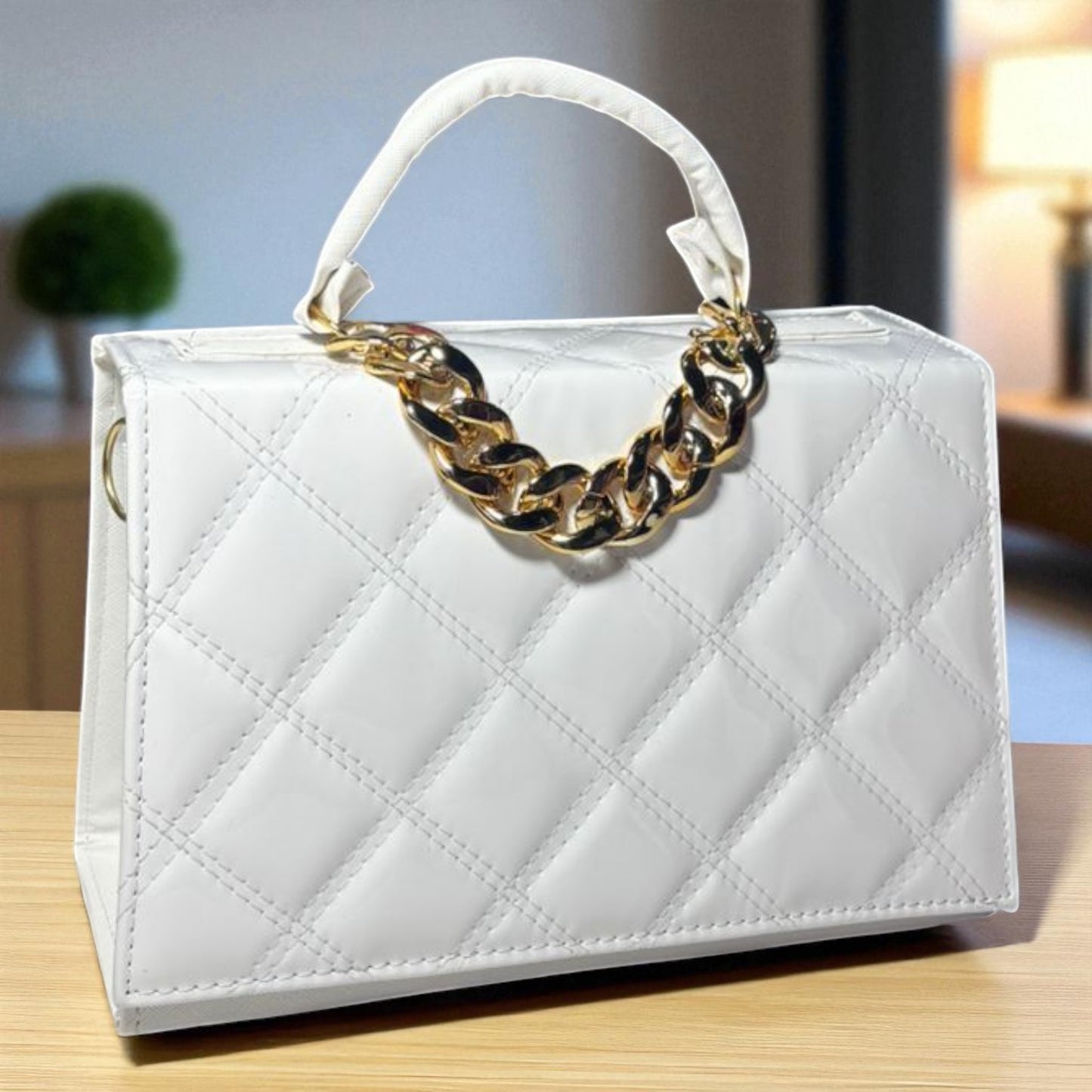 Bolsa de dama DORA beige elegante acolchada con cadena dorada lujo tendencia