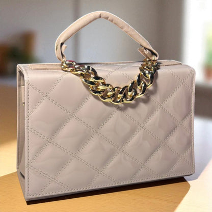 Bolsa de dama DORA beige elegante acolchada con cadena dorada lujo tendencia