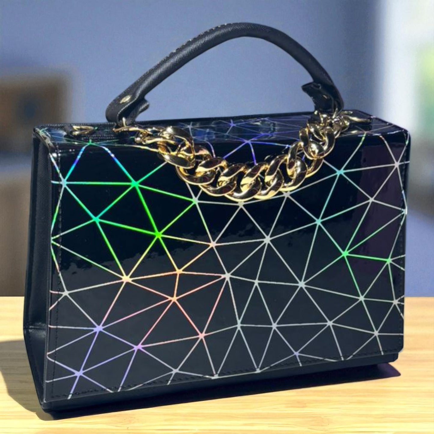 Bolsa de dama DORA beige elegante acolchada con cadena dorada lujo tendencia