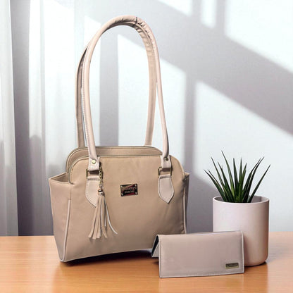 Bolsa café OLIVIA elegante para dama con cartera, asas largas y cierre seguro