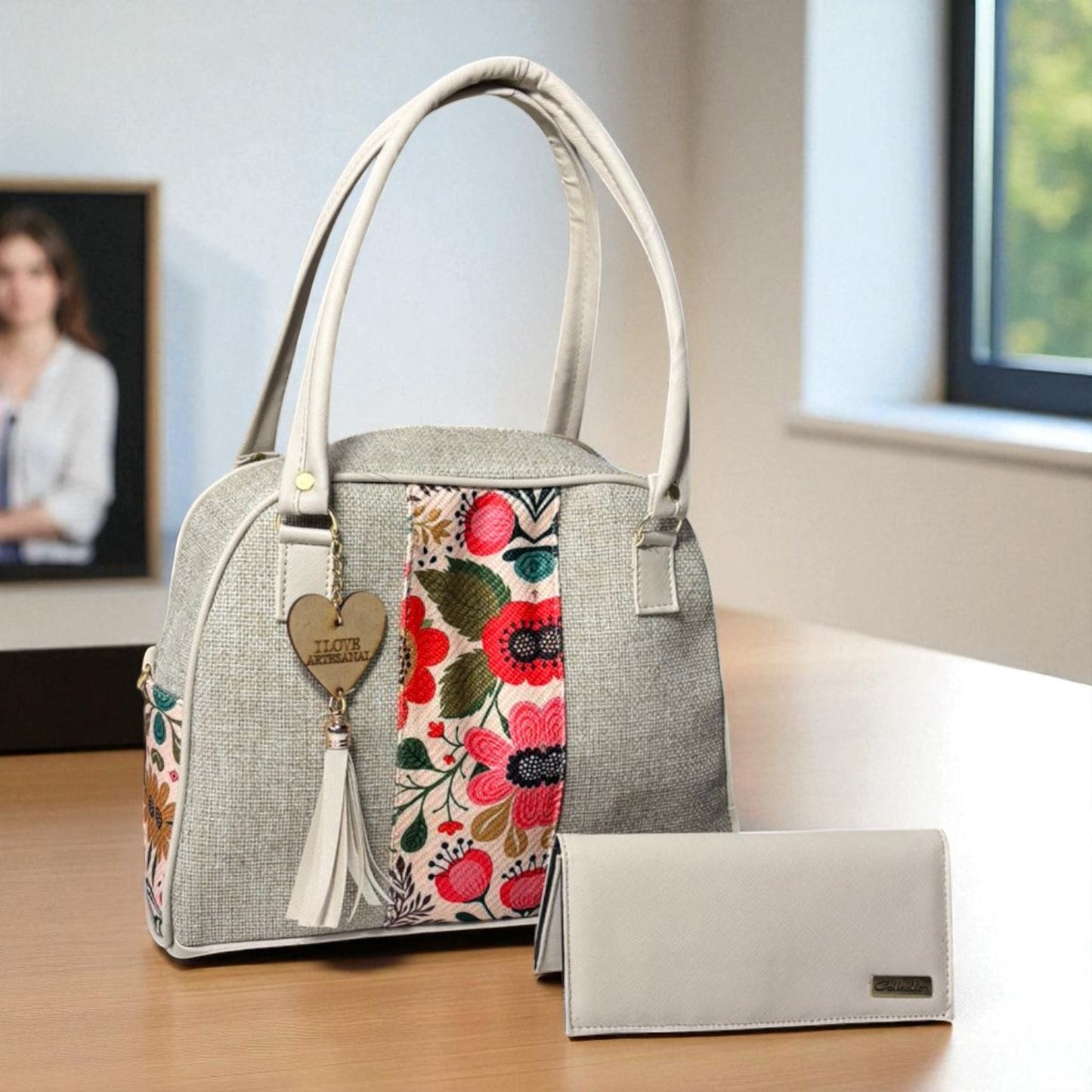 Bolsa artesanal MARTHA morada con bordado floral colorido, elegante, espaciosa, ideal revender