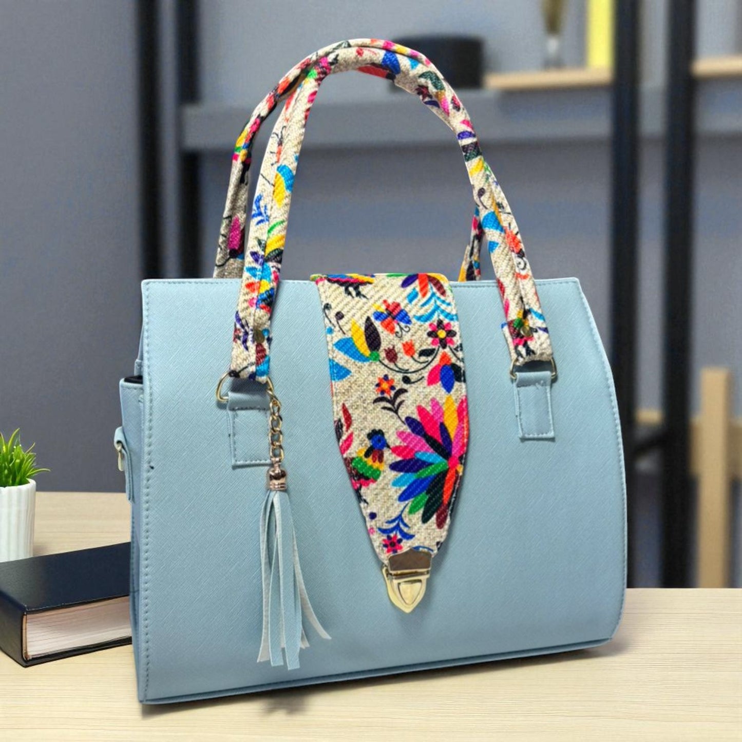 Bolsa artesanal ENRIQUETA fucsia con detalles bordados coloridos, elegante y práctica para dama