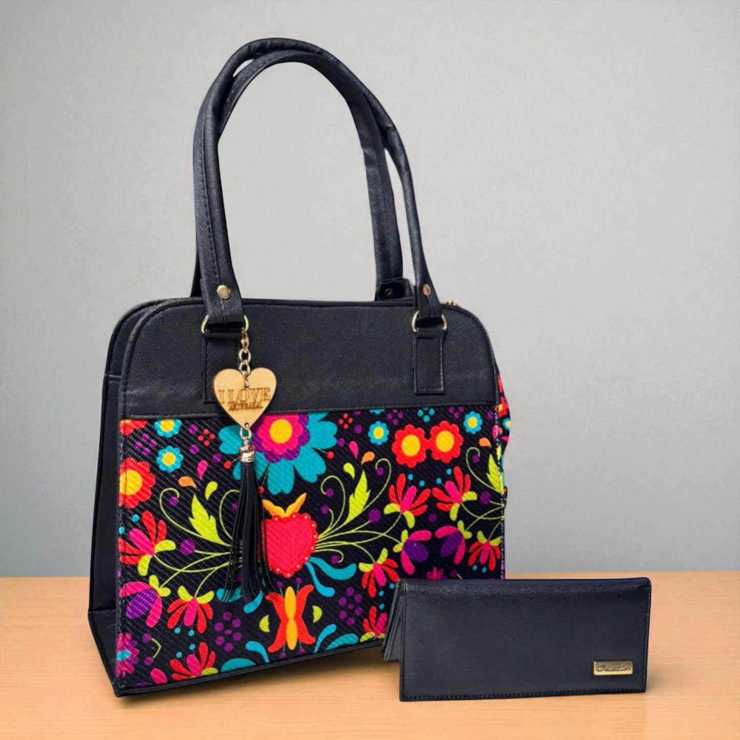 Bolsa artesanal MIA roja con bordado colorido, ideal para mujer elegante y revender