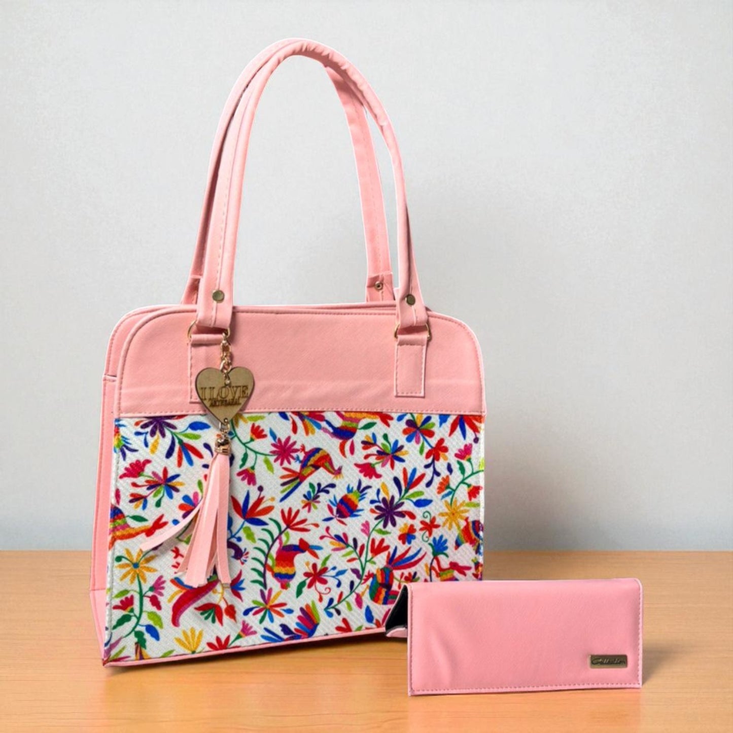 Bolsa artesanal MIA roja con bordado colorido, ideal para mujer elegante y revender