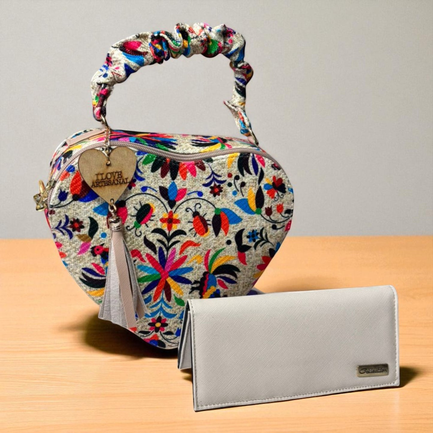 Bolsa corazón artesanal azul blanco mujer elegante moderna juvenil tendencia ideal regalo Erika