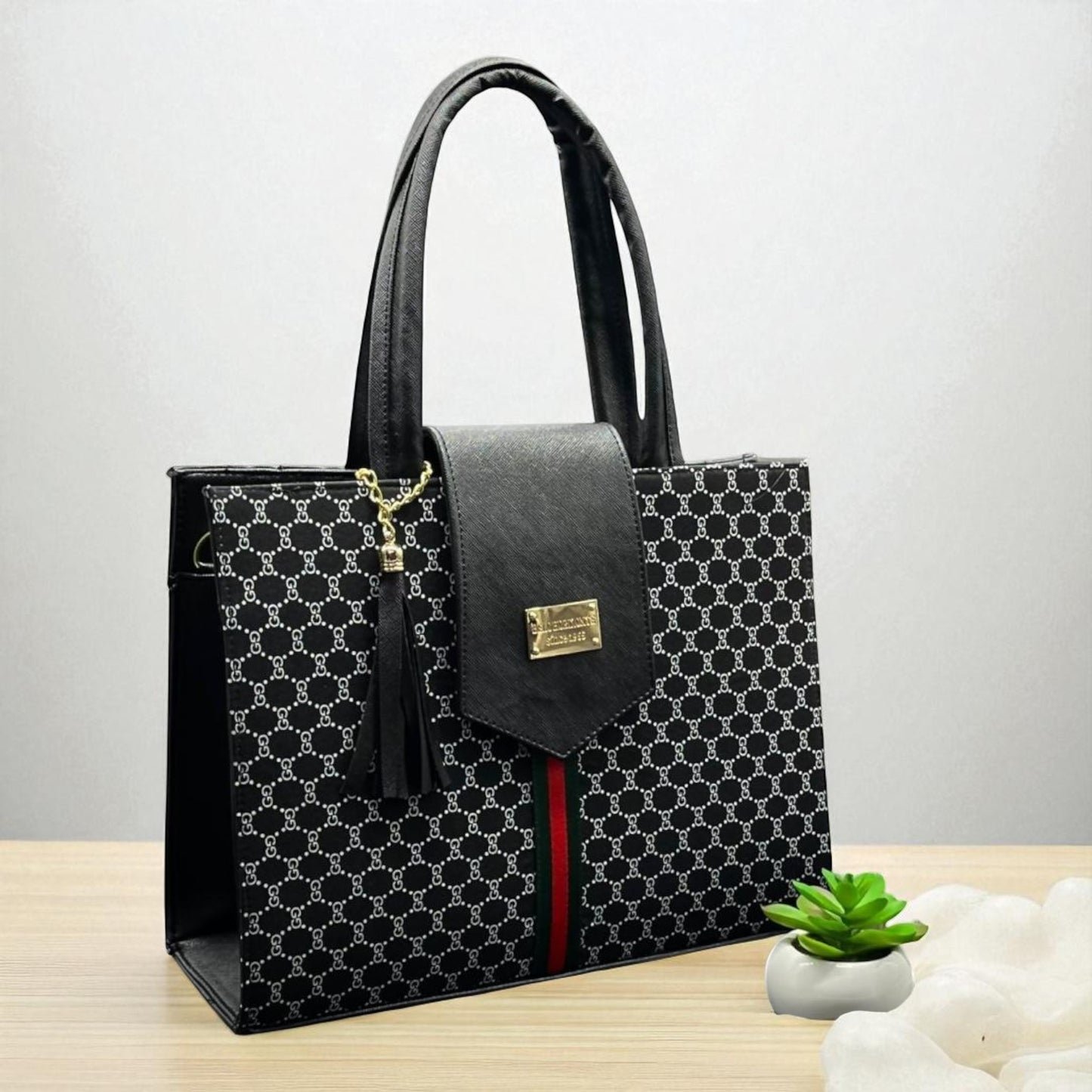 Bolsa negra BARBARA elegante para dama con diseño exclusivo, moderna, espaciosa e ideal revender