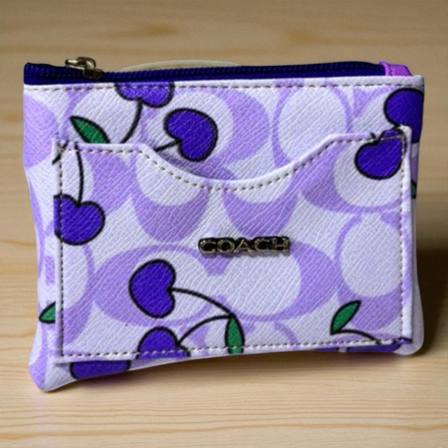 Tarjetero  Morado con Cerezitas 🍒 – Compacto, Elegante y Súper Práctico