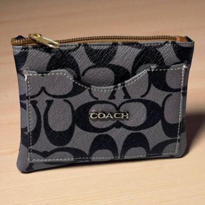 Tarjetero  Morado con Cerezitas 🍒 – Compacto, Elegante y Súper Práctico