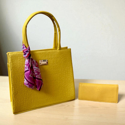 Bolsa de dama REGINA verde croco elegante grande con pañoleta moderna tendencia 2025